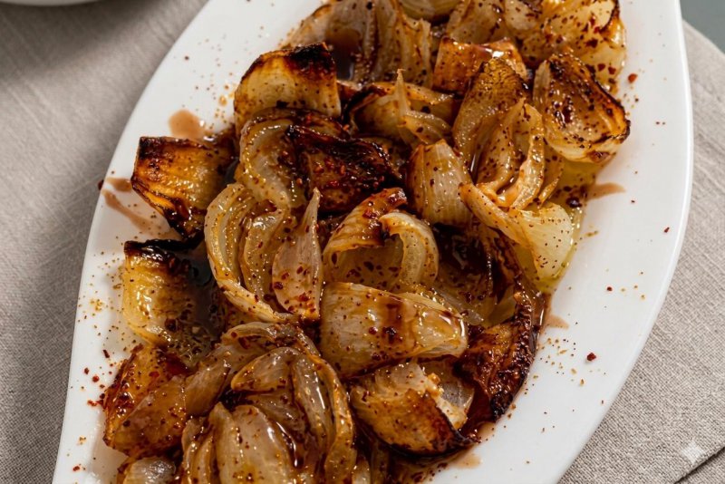 Köz Soğan Salatası
