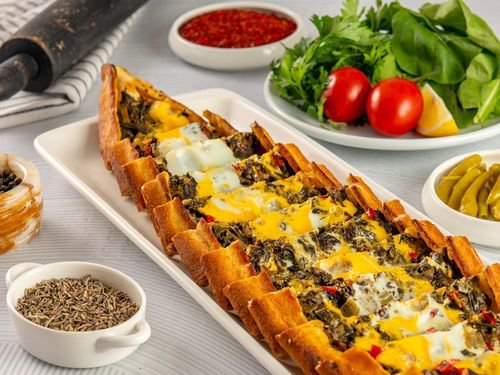 Ispanaklı Yumurtalı Pide