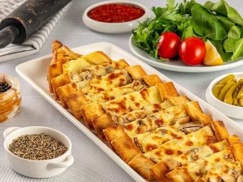 Mantarlı Kaşarlı Pide