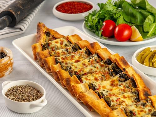 Ispanaklı Kaşarlı Pide