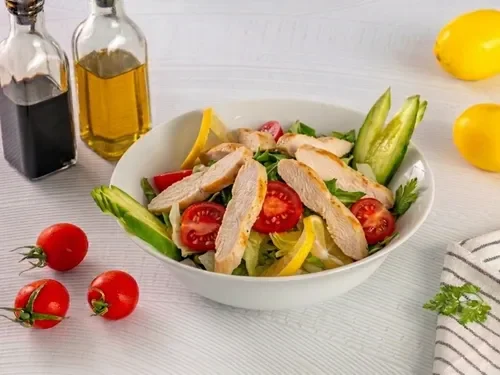 Tavuklu Salata