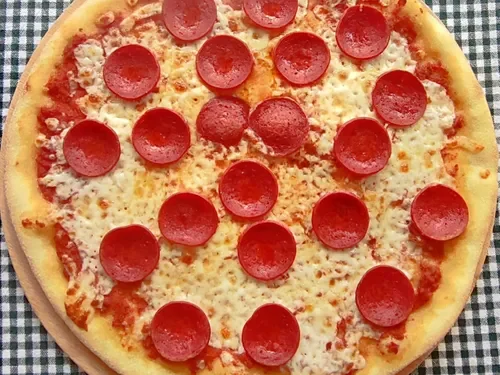 Sucuklu Pizza (Büyük Boy)