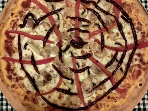 Tavuklu Barbekü Soslu Pizza (Büyük Boy)
