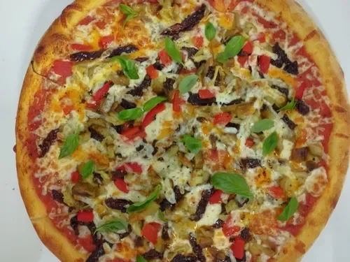 Köz Patlıcanlı Pizza (Büyük Boy)