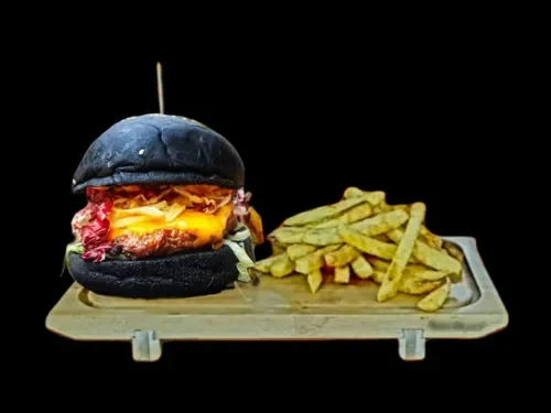 Black Blue Cheeseburger Menü 2