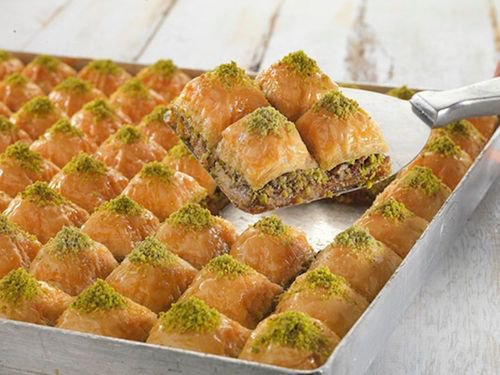 Fıstıklı Özel Kare Baklava (1 kg)