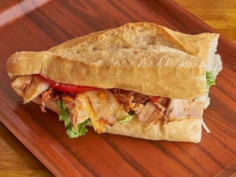 Üç Çeyrek Ekmek Arası Tavuk Döner