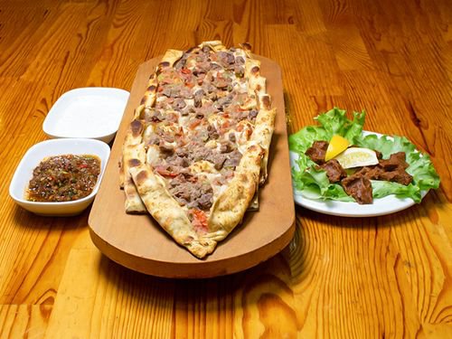 Kuşbaşılı Pide