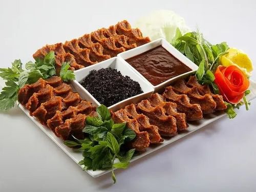 Çiğ Köfte (1 Kg) (Garnitürsüz)