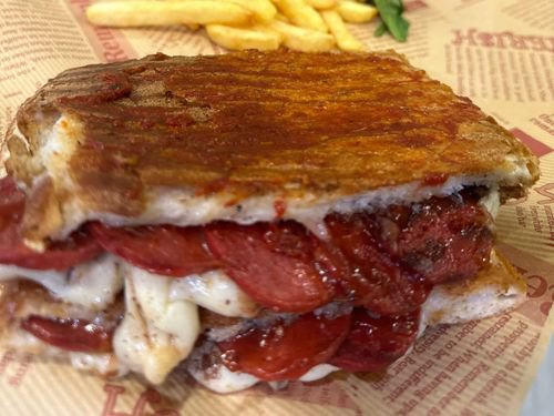 Yarım Ekmek Arası Yaz Anne Tostu