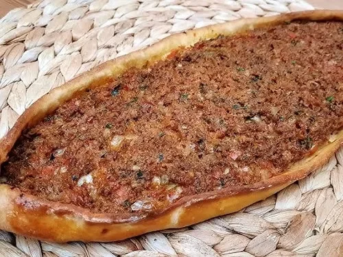 Kıymalı Pide