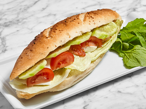 Ekmek Arası Beyaz Peynirli Sandviç