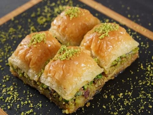 Fıstıklı Baklava (4 Dilim)