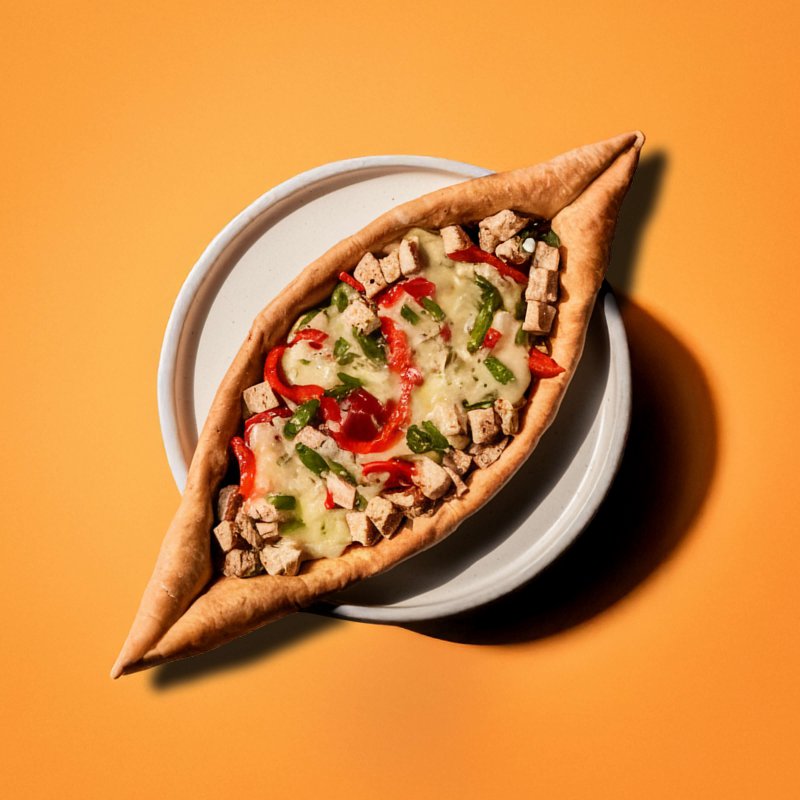 Tavuklu Mantarlı Kaşarlı Pide