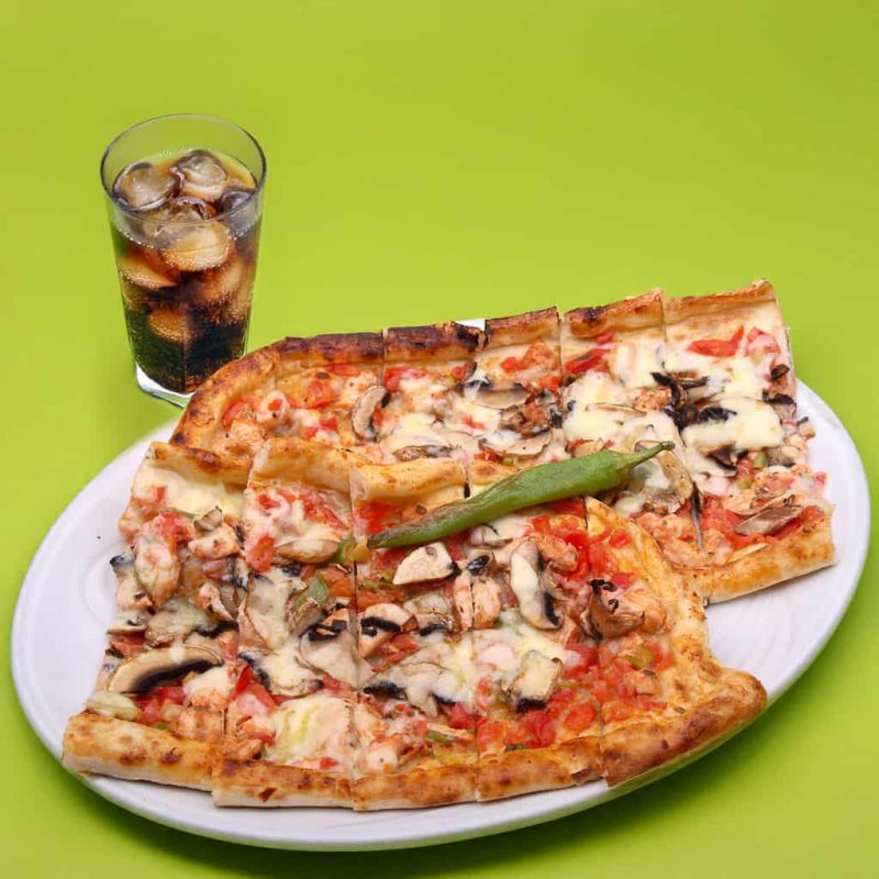 Tavuklu Kaşarlı Pide Menü