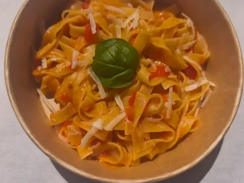 Sweet Chili Hot Chili Soslu Fettuccine