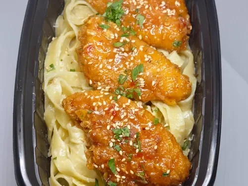 Sweet Chili Soslu Tavuklu Fettuccine