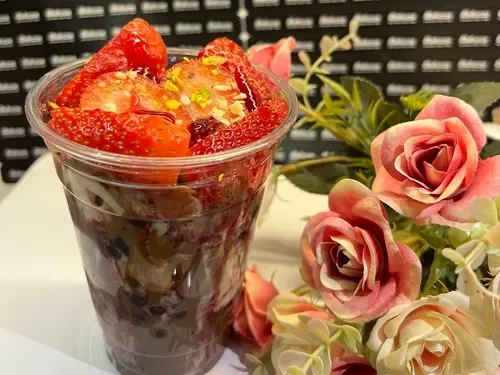 Çilek Rüyası Cup Waffle