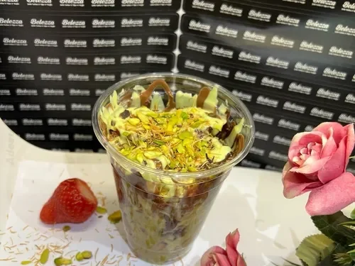 Belezza Special Dubai Cup Waffle
