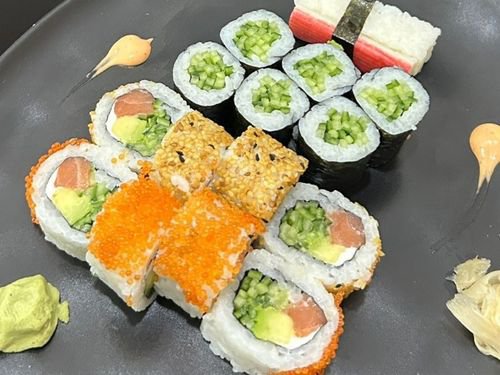 Ogi Moji Sushi Set 1