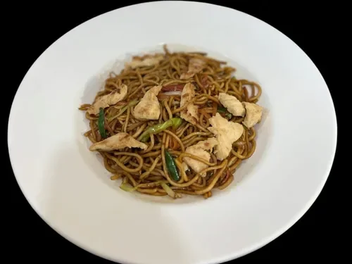 Tavuklu Mantarlı Noodle