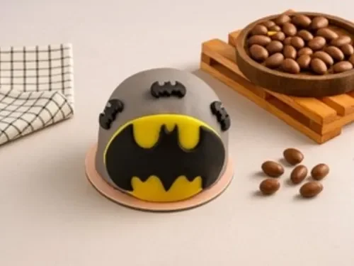 Batman Figürlü Pasta