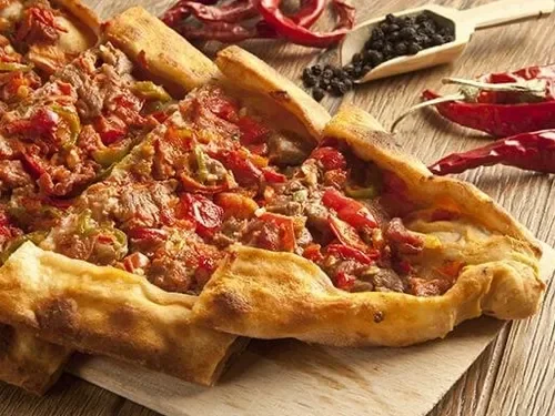 Kuşbaşılı Pide