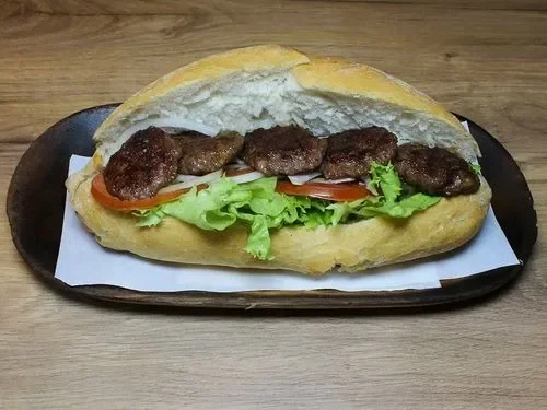 Asker Köfte Sandviç