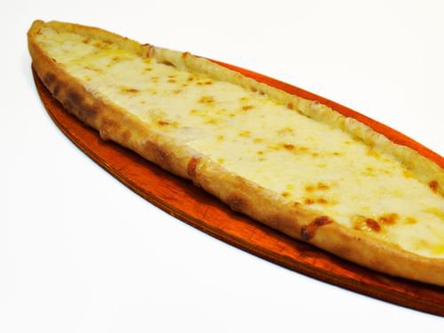Kaşarlı Sebzeli Pide
