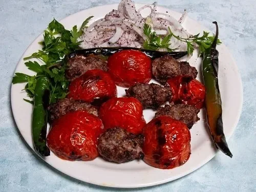 Domates Kebap (2 Şiş) (220 - 280 g)