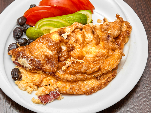 Ezine Beyaz Peynirli % Dana  Sucuklu Omlet