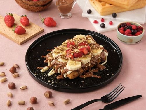 Sütlü Çikolatalı Muzlu Çilekli Waffle (Küçük)