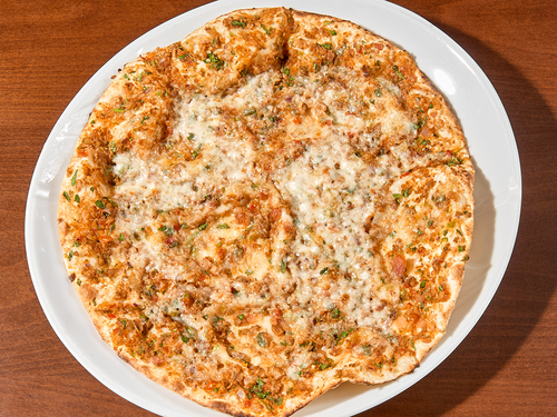 Kaşarlı Kıymalı Lahmacun