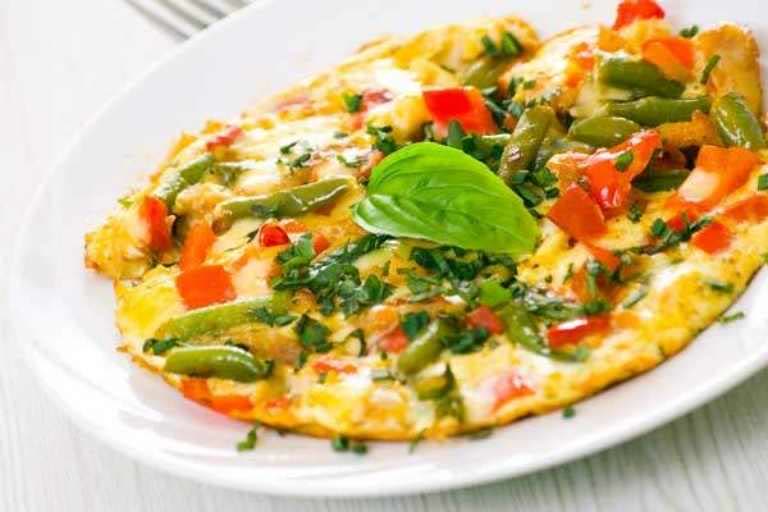 SEBZELI OMLET