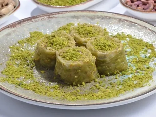 Antep Fıstıklı Saray Sarma (500 g)
