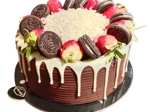 Oreo Çilekli Pasta (8-10 Kişilik)