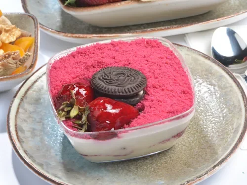 Oreolu Çilekli Muhallebi