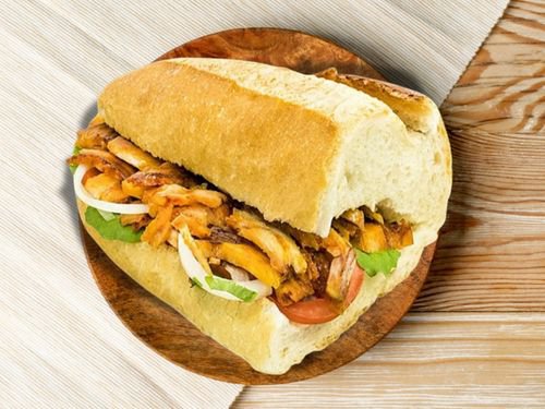 Yarım Ekmek Arası Tavuk Döner