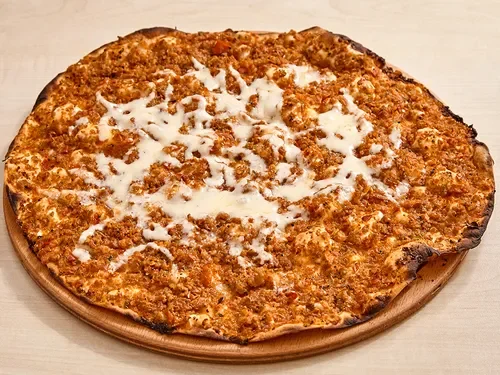 Kaşarlı Lahmacun