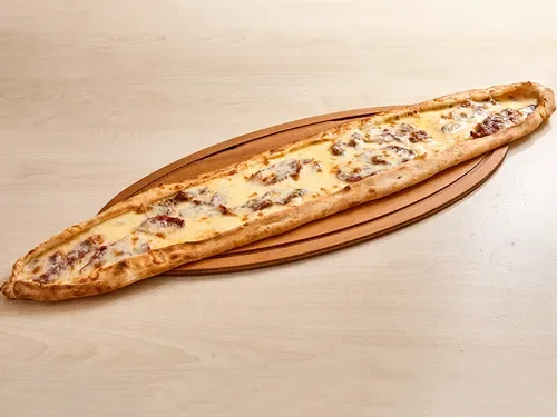 Pastırmalı Kaşarlı Pide