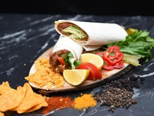 Doritoslu Çiğ Köfte Dürüm (100 g)