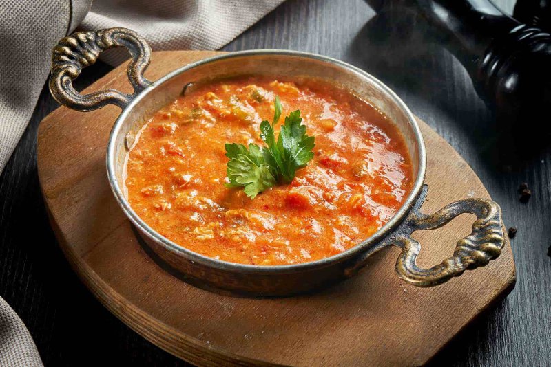 Kaşarlı veya Peynirli Menemen