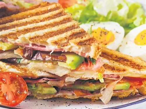 Sanayi Tost Sucuk Kaşar