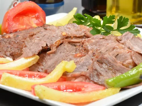 Pilav Üstü Et Döner