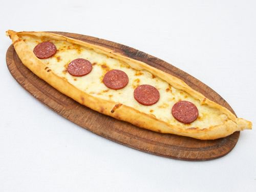 Sucuklu Kaşarlı  Pide