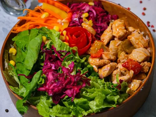 Tavuk Soteli Salata