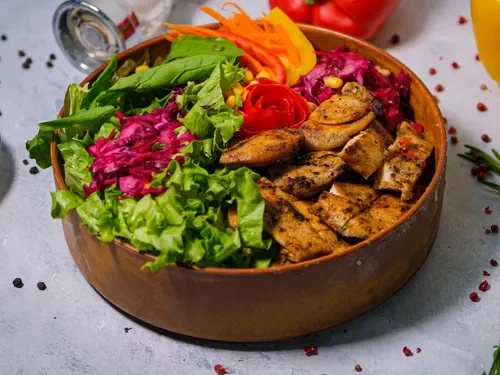Izgara Tavuk Salata