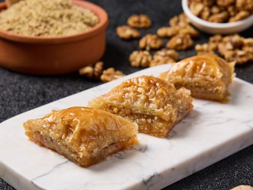 Cevizli Üçgen Baklava (500 g)