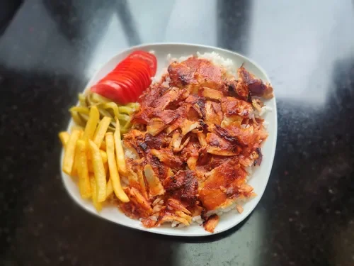 pilav üstü tavuk döner