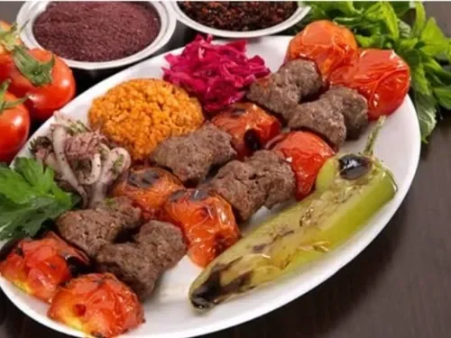 Domatesli Kebap (200 g)